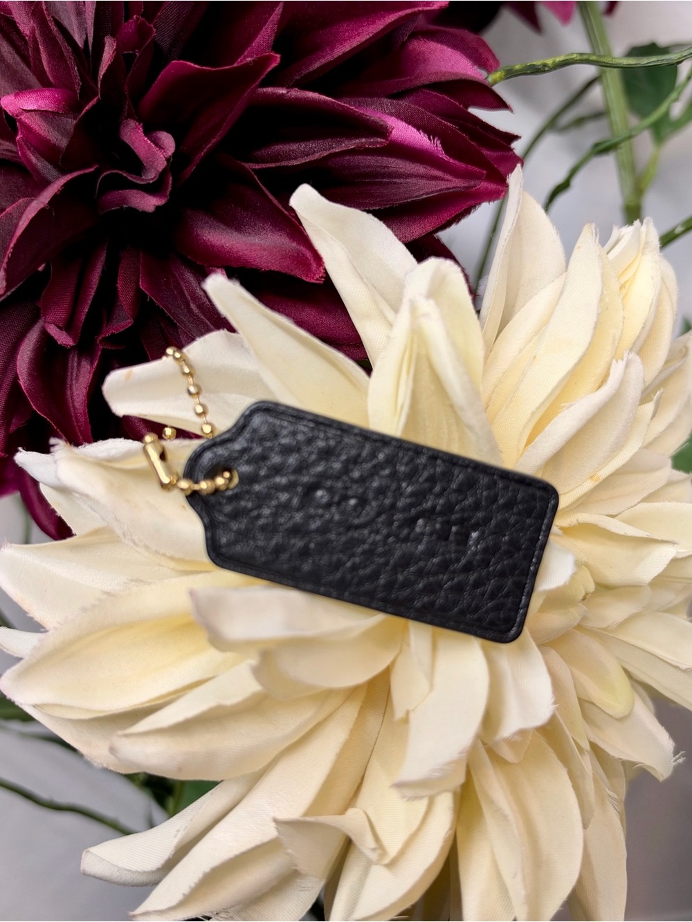 COACH BAG Tag with Gold Chain - Black PRELOVED